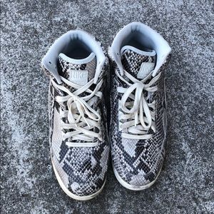 Air Python Snake Skin. Size 9.5